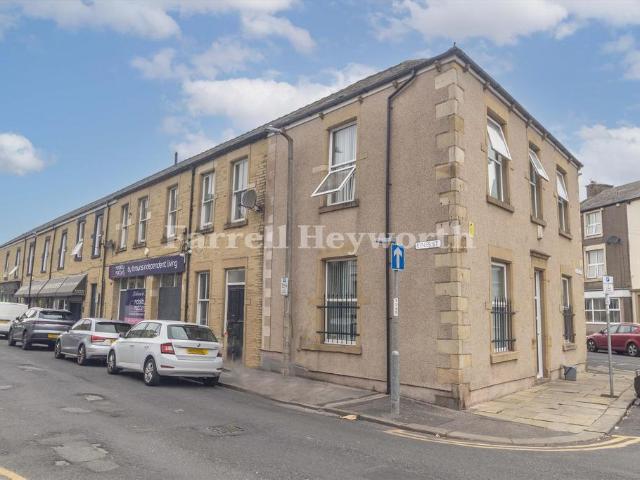 Flat for sale in Poulton-le-Sands, Bare