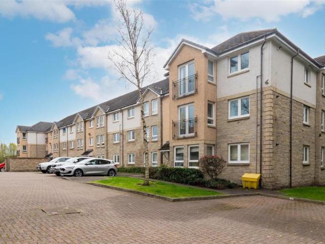 Flat for sale in Moneydie, Scotland