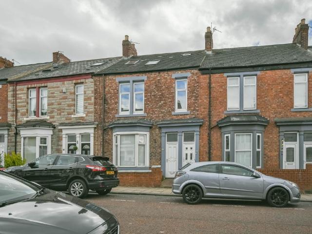 Flat for sale in Westoe, South Shields