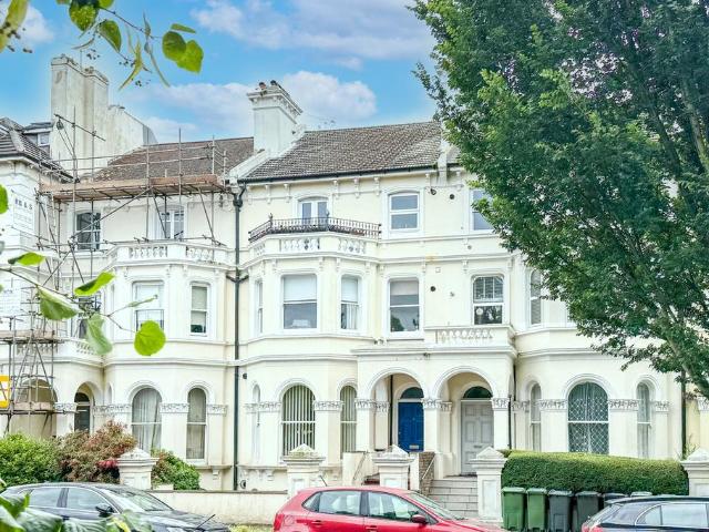 Flat for sale in Upperton, Eastbourne
