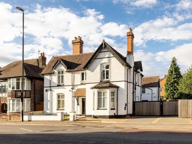 Flat for sale in Ball Hill, West Midlands