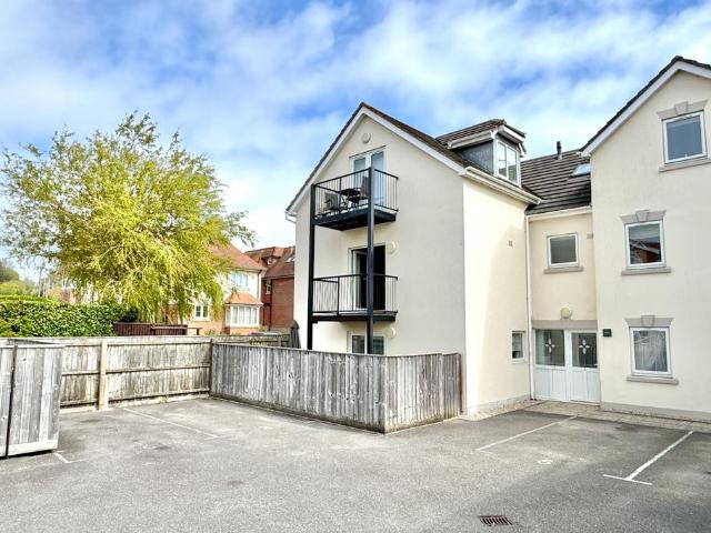 Flat for sale in Swanage, East Dorset