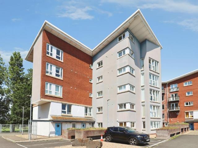Flat for sale in Cardiff International Sports Village, Falcon Lodge