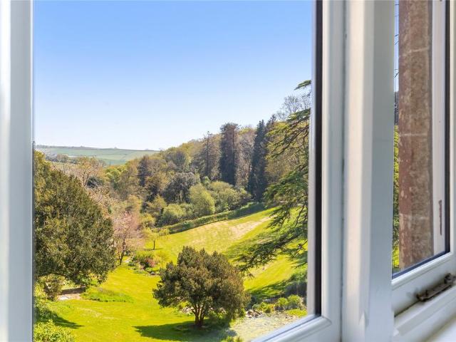 Flat for sale in Strode, Devon