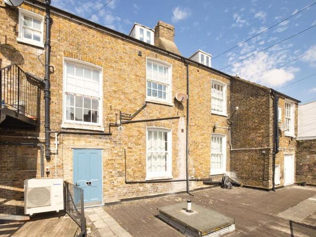 Flat for sale in East Cliff, Acol