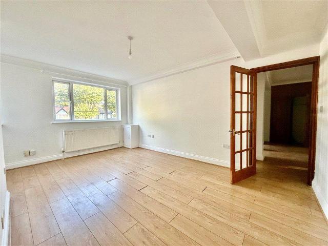 Flat for sale in London Borough of Croydon, Greater London