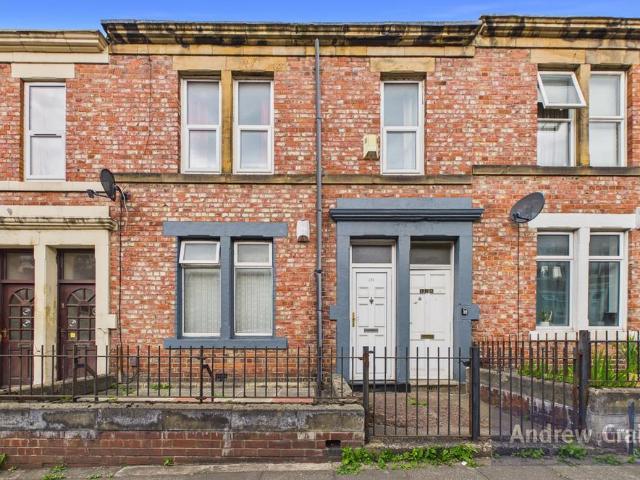 Flat for sale in Bensham, Tyne And Wear