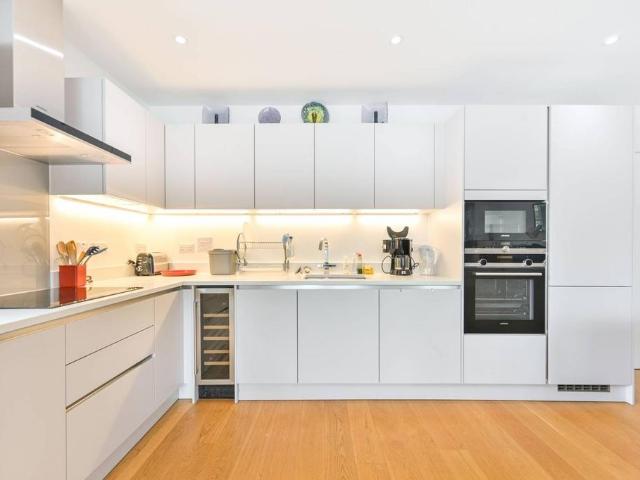 Flat for sale in Kensal Town, Maida Vale