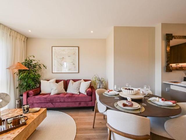 Flat for sale in Bromley-by-Bow, Mile End