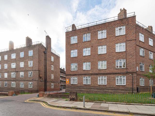 Flat for sale in St Martins Estate, Greater London