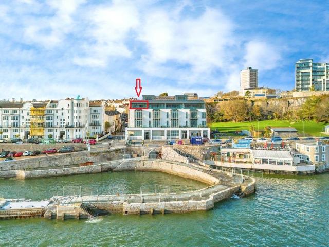 Flat for sale in West Hoe, Mount Wise