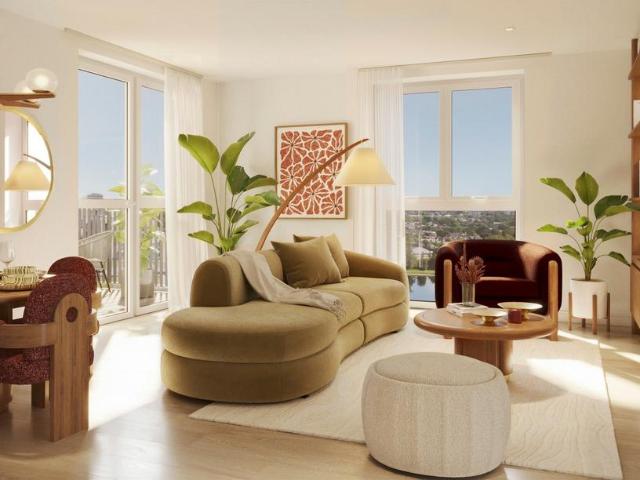 Flat for sale in Woodberry Down, Stamford Hill