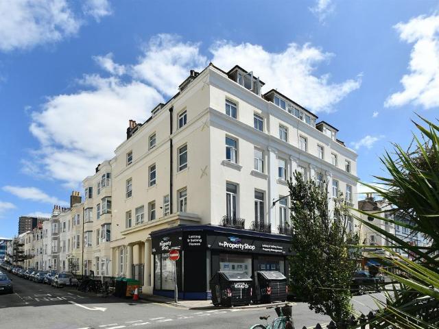 Flat for sale in Queen's Park, Brighton & Hove