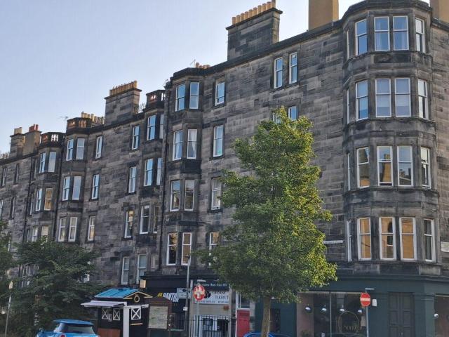 Flat for sale in Marchmont, Scotland