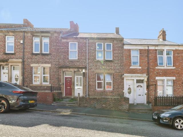 Flat for sale in Bensham, Tyne And Wear