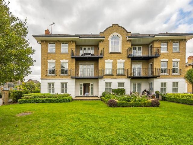 Flat for sale in Blackhills, Surrey