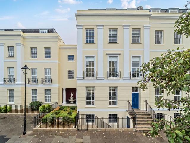 Flat for sale in Montpellier, Golden Valley