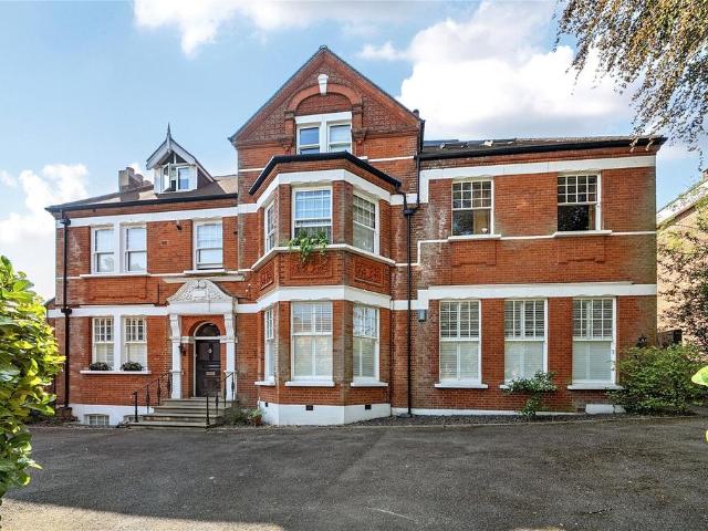 Flat for sale in Greater London