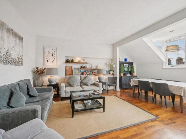 Flat for sale in Brompton, Greater London