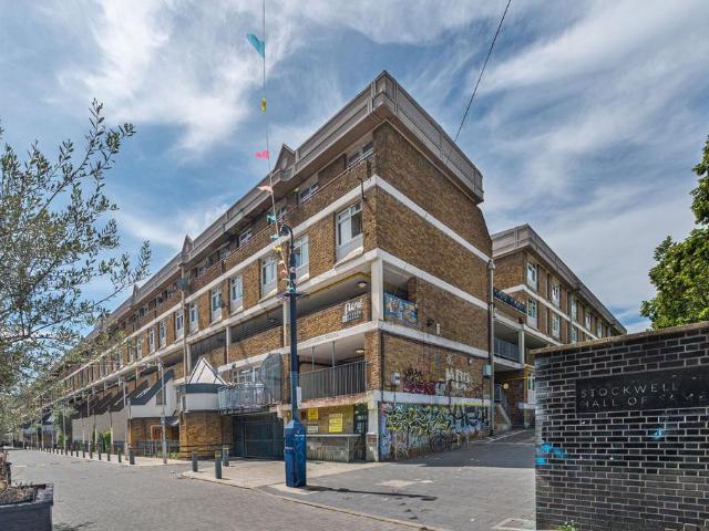 Flat for sale in Brixton, Greater London