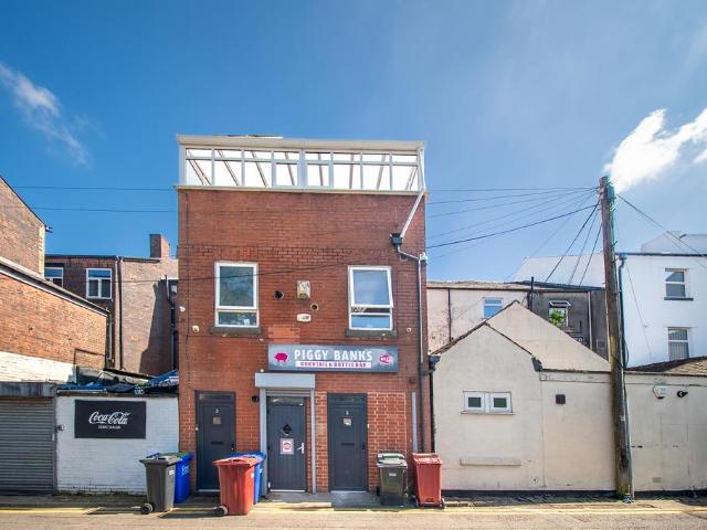 Flat for sale in The Haulgh, Lee Bank