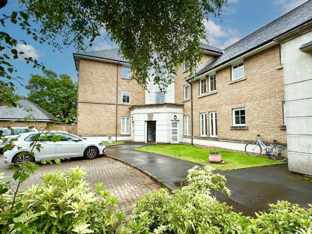 Flat for sale in Crossmyloof, Scotland
