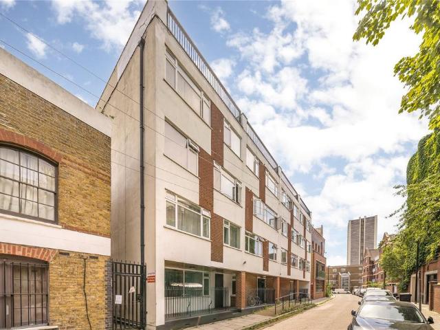 Flat for sale in Ratcliffe, Shadwell