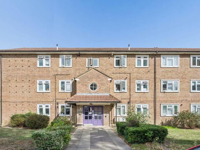 Flat for sale in London Borough of Hillingdon, Greater London
