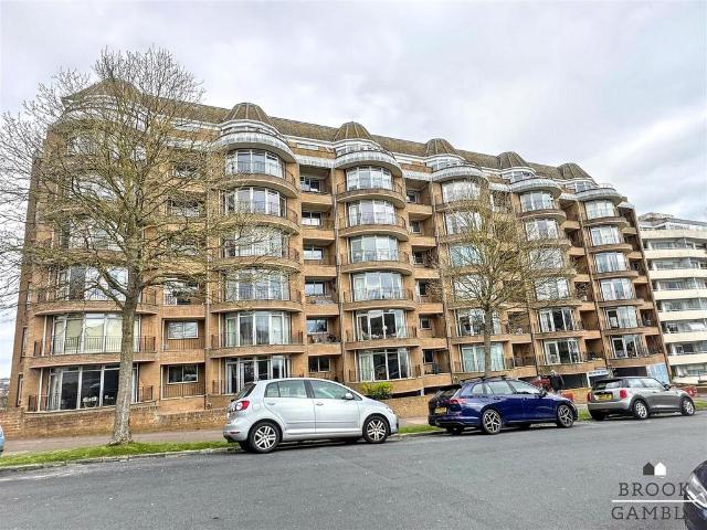 Flat for sale in Eastbourne, East Sussex