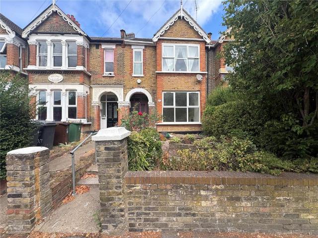 Flat for sale in Walthamstow Village, Greater London