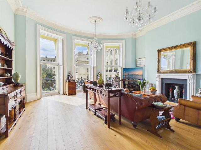 Flat for sale in Brunswick