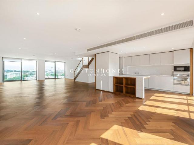 Flat for sale in Nine Elms, Greater London