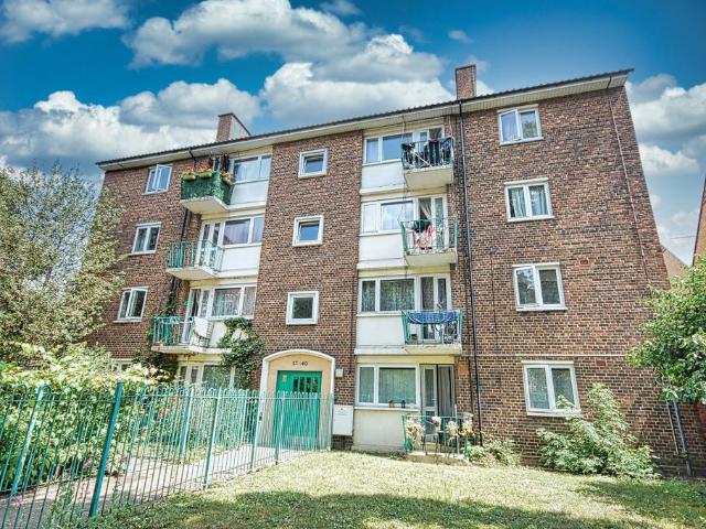 Flat for sale in Greater London
