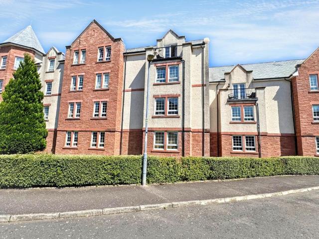 Flat for sale in Bothwell, Scotland
