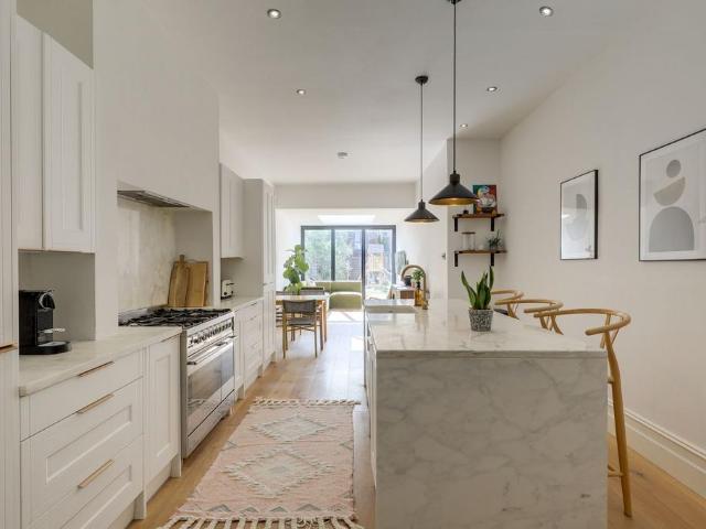 Flat for sale in London Borough of Lewisham, Greater London