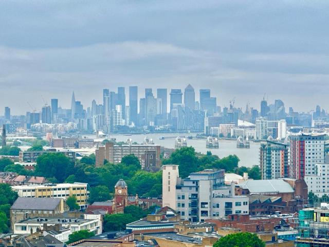 Flat for sale in Glyndon, Greater London