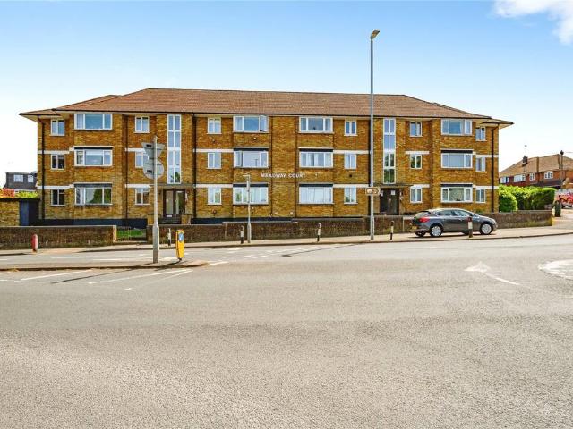 Flat for sale in California, Dunstable