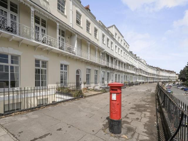 Flat for sale in Hotwells, Feckenham