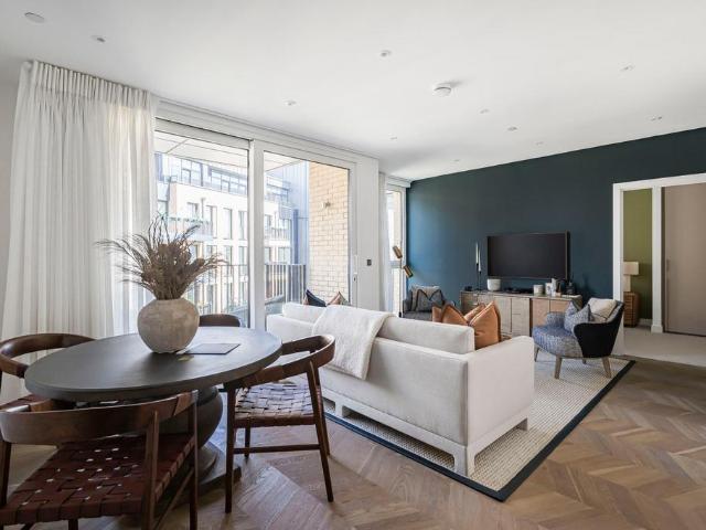 Flat for sale in Fulham Riverside, Greater London