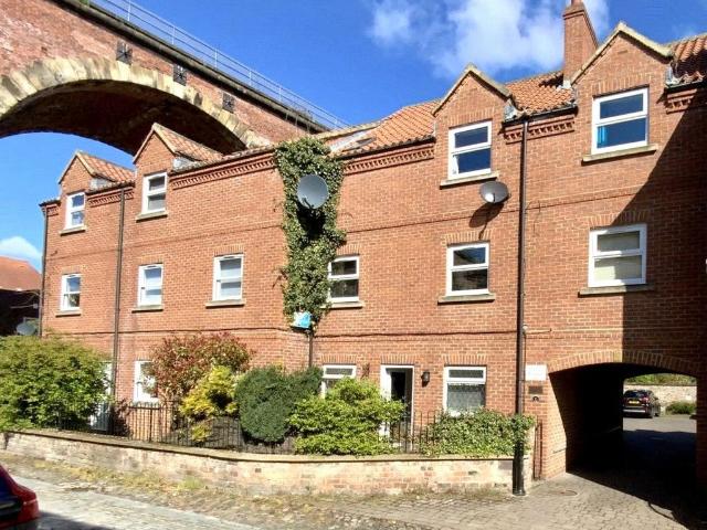 Flat for sale in Yarm, Stockton-on-tees