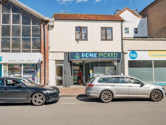 Flat for sale in Chesham