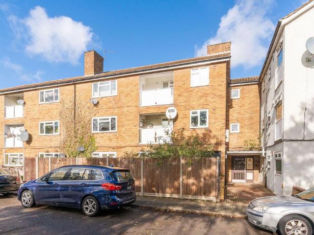 Flat for sale in London Borough of Sutton, Greater London