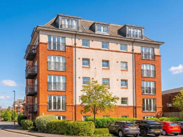 Flat for sale in Moat, Slateford