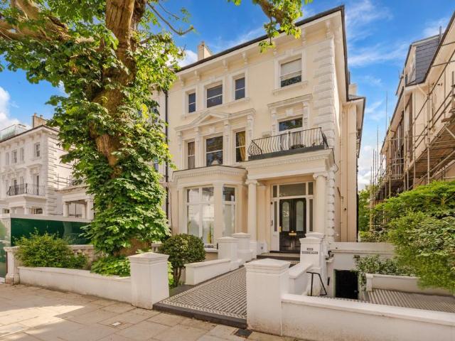 Flat for sale in Belsize Park, Primrose Hill