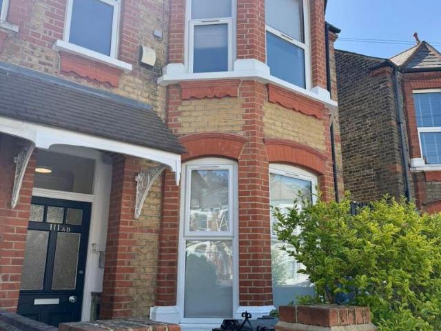 Flat for sale in Harlesden, Greater London