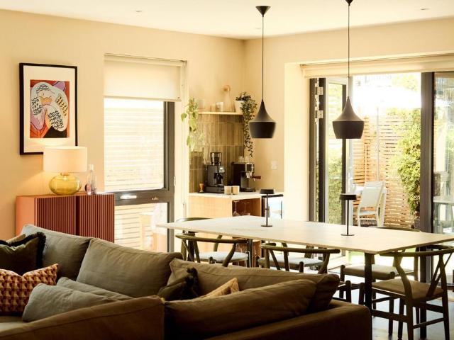 Flat for sale in London Borough of Wandsworth, Greater London