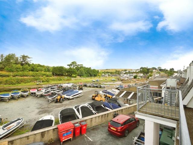 Flat for sale in Abersoch, Wales