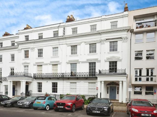 Flat for sale in Milverton, Green Close