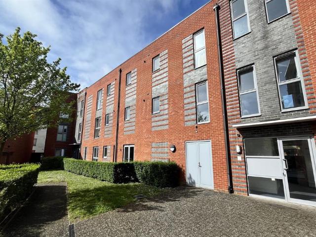 Flat for sale in Northam, Isle Of Man