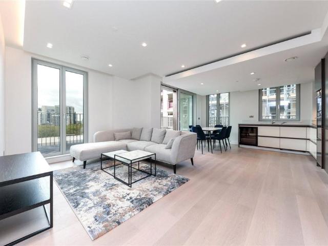 Flat for sale in Paddington, Greater London